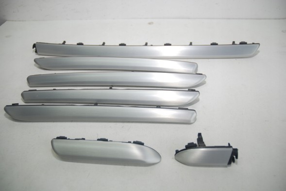 Audi OE Dekory listwy aluminium 1NK AUDI A3 S3 RS3 8V AUDI S3 8V СЕДАН ПЛАНКИ ДЕКОРУ АЛЮМІНІЙ