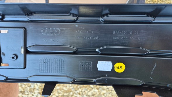 Audi OE GRILL AUDI A5 F5 8W6 PRZEDLIFT 2015-2019 BLACK MAŁA TABL Решітка радіатора Audi A5 F5 8W6 15-19 BLACK OE 8W6853651D R ORYG НОВА