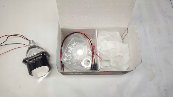 CHINA LED-A14-4300K Проектори bi-led aes a14 4300k 2.5″ - класичний колір, сучасна оптика