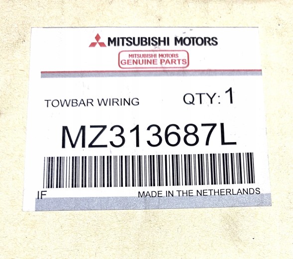 Mitsubishi OE MZ313687L ПУЧОК ГНІЗДО БУКСИРНОГО ГАКА 7 PIN MITSUBISHI L200 НОВИЙ OE