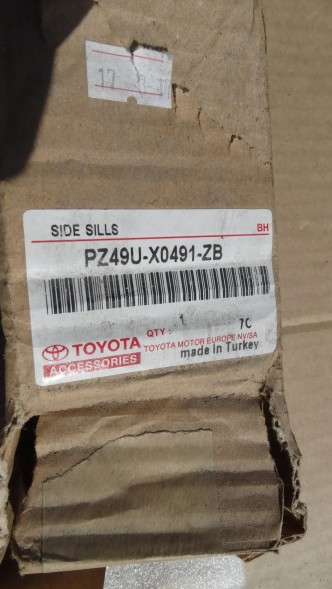Toyota OE PZ49U-X0491-ZB P1AR2T3S9SV Накладки на Двері Ліва + Права PZ49U-X0491-ZB Toyota RAV 4 IV 3 штуки