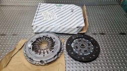 Fiat OE 71798934 Зчеплення fiat 500 tipo 500x jeep compass 1.4 71798934 68624265aa fiat oe