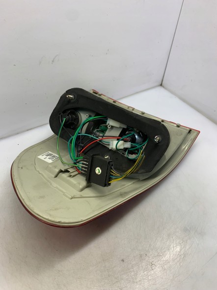 BMW OE LAMPA TYLNA LEWA BM124-BEDE4 BMW ЛАМПА ЗАДНЯ ЛІВА BM124-BEDE4 BMW