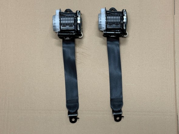 Audi OE 8B3857805F AUDI A5 B10 2024-2026 РЕМЕНІ БЕЗПЕКИ ЗАДНІЙ КОМПЛЕКТ ОРИГІНАЛ