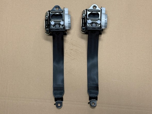 Audi OE 8B3857805F AUDI A5 B10 2024-2026 РЕМЕНІ БЕЗПЕКИ ЗАДНІЙ КОМПЛЕКТ ОРИГІНАЛ