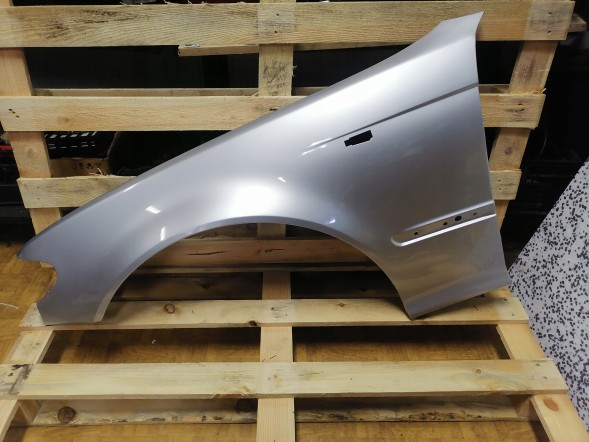 Polcar BŁOTNIK LEWY PRZÓD BMW E46 SEDAN KOMBI 2001-2005 LIFT 354 БРИЗКОВИК ЛІВИЙ ПЕРЕДНІЙ BMW E46 СЕДАН УНІВЕРСАЛ 2001-2005 ЛІФТ 354