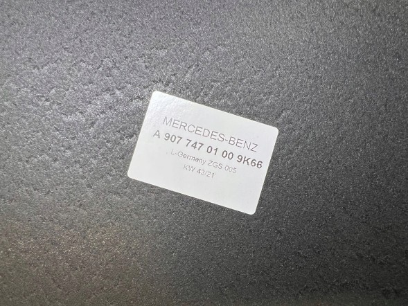 Mercedes-Benz OE A9077470100 9K66 Внутрішня панель задніх дверей Mercedes Sprinter W907 A90774701009K66 OE