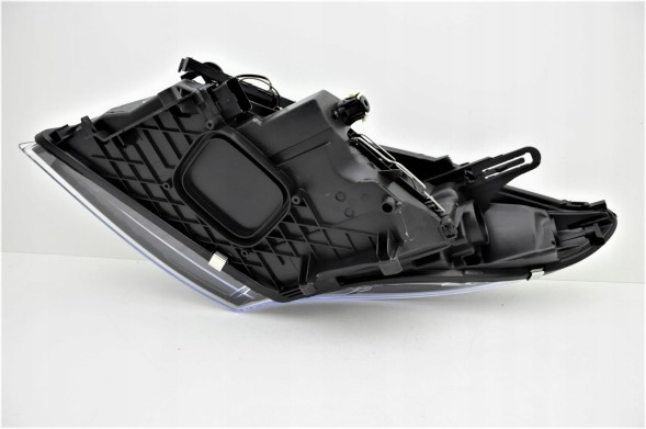 Китай WE8551-1178RMLEMN2-SL RENAULT MEGANE LIFT 12- ПРАВА ФАРА НОВА DEPO