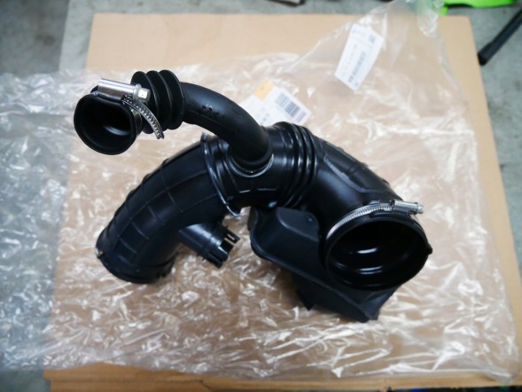 BMW OE BMW F10 F11 F25 F26 B47 WĄŻ RURA PRZEWÓD REZONATOR POWIETRZA 8519134 17318519134 BMW F10 F11 F25 F26 B47 ПАТРУБОК ТРУБА РЕЗОНАТОР ПОВІТРЯ ПРОВІД 8519134