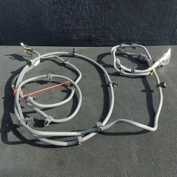 Mercedes-Benz OE ADBLUE ШЛАНГ MERCEDES C W205 LIFT ОРИГ. 2054707702 WAZ PIPE TUBE
