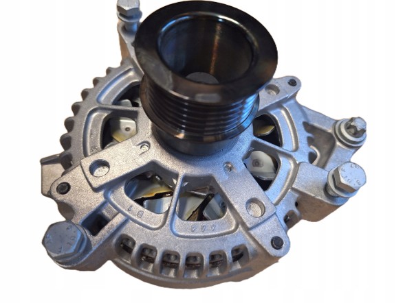 BMW OE 12318634167 8634167 8654280 689830 8634166 8689831 8689832 12318689832 12315A5BB85 5A5BB85 Бмв X3 G01G02 X5 G05 X7 G07 G11 G30 G20 B47D Б58 Альтернатор
