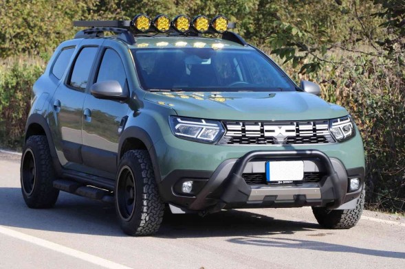 Китай PWT16_DD Передня планка Dacia Duster Amazon чорний кенгуру