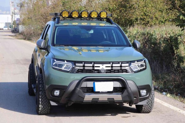 Китай PWT16_DD Передня планка Dacia Duster Amazon чорний кенгуру