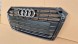 Audi OE GRILL ATRAPA CHŁODNICY AUDI A4 B9 8W0 PRZEDLIFT 2015-2019 BLACK BOGATA MAŁA TABLICA Решітка радіатора GRILL Audi A4 B9 8W0 8W 15-19 BLACK OE 8W0853651BR AB НОВА
