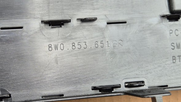 Audi OE GRILL ATRAPA CHŁODNICY AUDI A4 B9 8W0 PRZEDLIFT 2015-2019 BLACK BOGATA MAŁA TABLICA Решітка радіатора GRILL Audi A4 B9 8W0 8W 15-19 BLACK OE 8W0853651BR AB НОВА