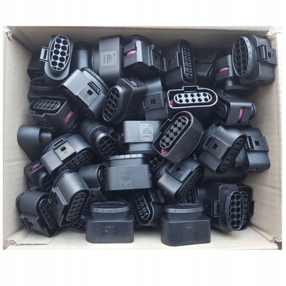 e-connectors 42121500/1J0973735/493577-2/A0145456226/100 Вилки 1J0973735 (набір 100 шт. - тільки корпус)