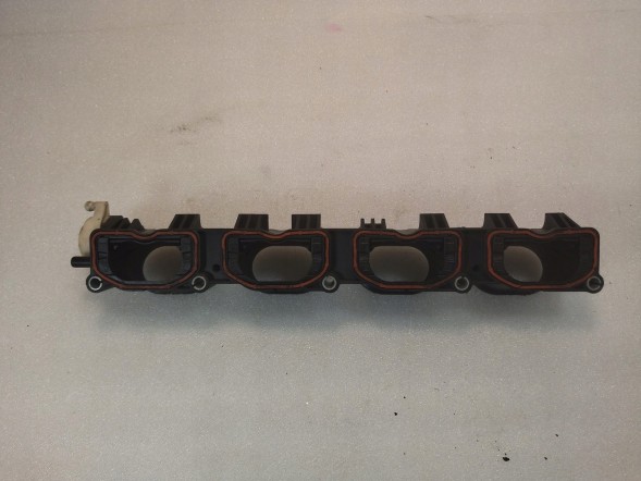 Audi OE 079133110AK 079133110AS 079133110AT 079133110AT 073133110BN 079133110CC 079133110AK ВПУСКНИЙ ПРАВИЙ 4.2 CDRA AUDI A8 10-13 VW TOUAREG 11-18