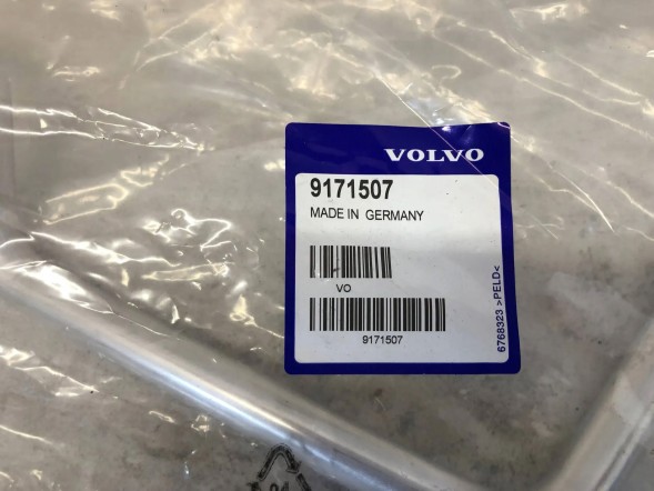 Volvo OE 9171507 Шланг обігрівача Volvo V70. Впускна труба HVAC