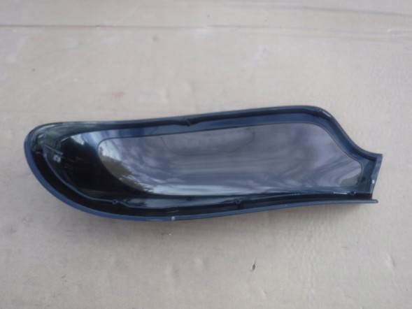 Mazda OE FD0151163B Абажур лампи ліва задня mazda rx7 fd0151163b