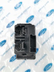 Ford OE HU5T-14F014-AC HU5T14F014AC HU5T14F014AD HU5T-14F014-AD 2357209 ГНІЗДО ПОРТ USB MUSTANG 16- FOCUS 18- SYNC III HU5T-14F014-AD AC AB AA