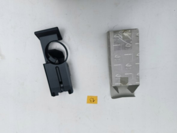 Nissan OE 2003-2005 Nissan 350Z тримач для напоїв Оригінальний OEM НОВИЙ 68430-CE86A