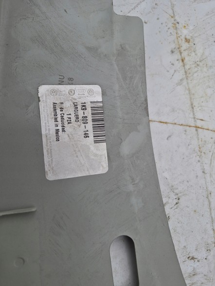 Volkswagen OE 1K9809146 ORG VW GOLF V ПІДЛОННИК ПОСИЛЕННЯ МЕТАЛЕВИЙ КРОНШТЕЙН 1K9809146