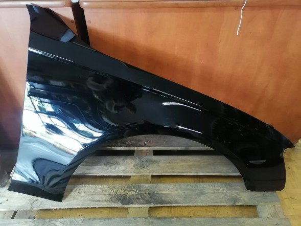 Polcar BŁOTNIK PRAWY PRZÓD AUDI A4 B8 LIFT LY9T MASA ANTYKOROZYJNA БРИЗКОВИК ПРАВИЙ ПЕРЕДНІЙ AUDI A4 B8 ЛІФТ LY9T АНТИКОРОЗІЙНА МАСА