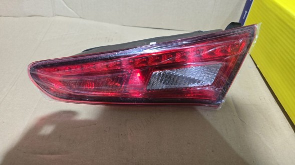 MAGNETI MARELLI 712204151110 Задня фара magneti marelli 712204151110