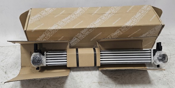 Valeo 818574 Новий охолоджувач повітря інтеркулер vw / seat / skoda / audi - 818574