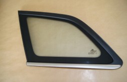 Hyundai OE 87820-A6600 УЩІЛЬНЮВАЧ ЗАДНЬОГО СКЛА ПРАВИЙ i30 HYUNDAI i-30 УНІВЕРСАЛ