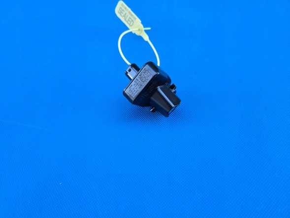 BMW OE 5A8E413 Moduł Listwy progowej Lewa strona BMW X5 G05 X7 G07 5A8E413 7946663 Qua7.11.25 Модуль накладки порога ліва сторона BMW X5 G05 X7 G07 5A8E413 7946663
