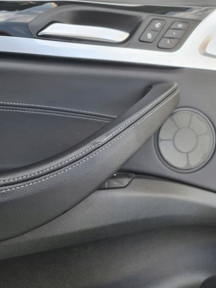 BMW OE KKDA BMW G02 X4 TAPICERKA LEWY PRZÓD BMW G02 X4 ОББИВКА ЛІВА ПЕРЕДНЯ