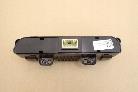 Kia OE KIA SPORTAGE V PANEL PODGRZEWANIA FOTELI KIEROWNIC 93320p1100 KIA SPORTAGE V ПАНЕЛЬ ПІДІГРІВУ КРІСЕЛ КЕРМА 93320р1100