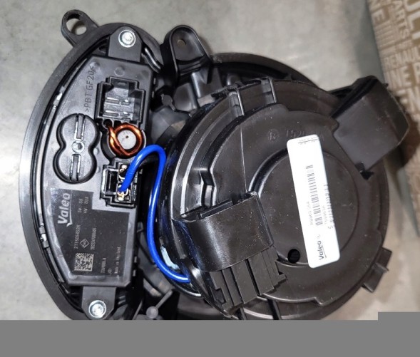 Renault OE 272103243R Повітродувка обігрівача renault megane scenic kadjar talisman 272103243r