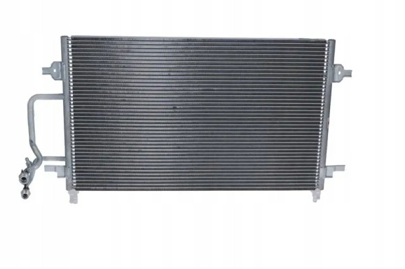 NRF 35226 Конденсатор радіатора кондиціонування повітря 35226 nrf audi