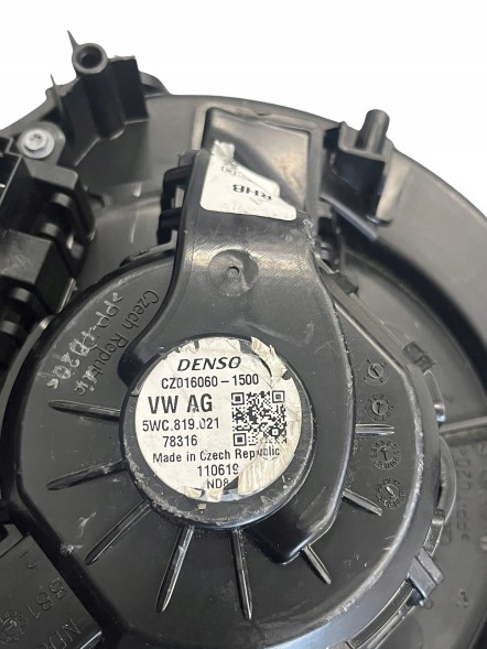 Volkswagen OE 5WC819021 5Q0907521F Вентилятор VW 5WC819021