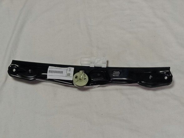 BMW OE BMW F20 LCI Склопідйомник задній правий 7281884