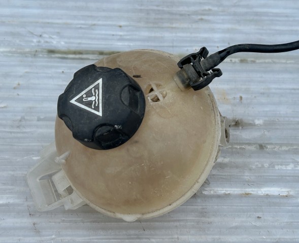 Peugeot OE 9678125880 OEM РОЗШИРЮВАЛЬНИЙ БАК ВОДИ PEUGEOT 308 II T9 1.2 THP 9678125880