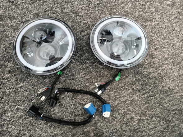 Китай 90584610605464 2x Рефлектори Фари передні 7 дюймів LED Suzuki Samurai