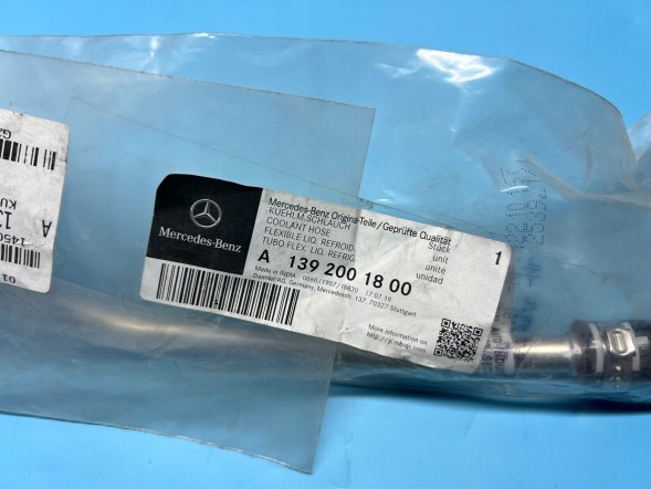 Mercedes-Benz OE M139, MTR100664, 1392001800, A1392001800 Патрубок системи охолодження Mercedes W118 W177 M139 A1392001800 Оригінал