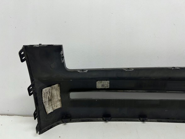 Land Rover OE L8B2-17820-A vad Решітка радіатора Rover Defender II 2 L663, верхня, L8B2-17820-A