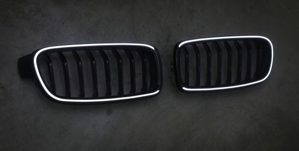 TOPGER KRG-BMW-207 X LED РЕШІТКА РАДІАТОРА BMW 3 F30 F31 12-19 ЧОРНИЙ ГЛЯНЕЦЬ 1 РЕБРО ICONIC GLOW