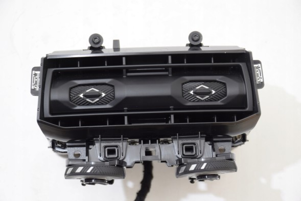 BMW OE 9872445 Bmw 7 i7 g70 решітка припливу задньої частини центрального тунелю