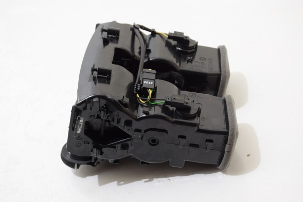 BMW OE 9872445 Bmw 7 i7 g70 решітка припливу задньої частини центрального тунелю