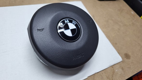 BMW OE AIR BAG BMW F10 F30 M-PAKIET BLACK LOGO AIR BAG Подушка AIRBAG BMW F82 F10 F30 M-Пакет BLACK Чорний Тіньовий Логотип