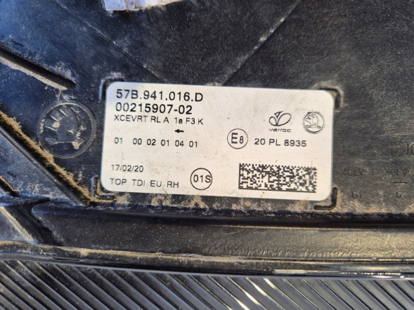 Skoda OE markus-57B941036D Права передня фара Full LED 57B941036D Skoda KaroQ