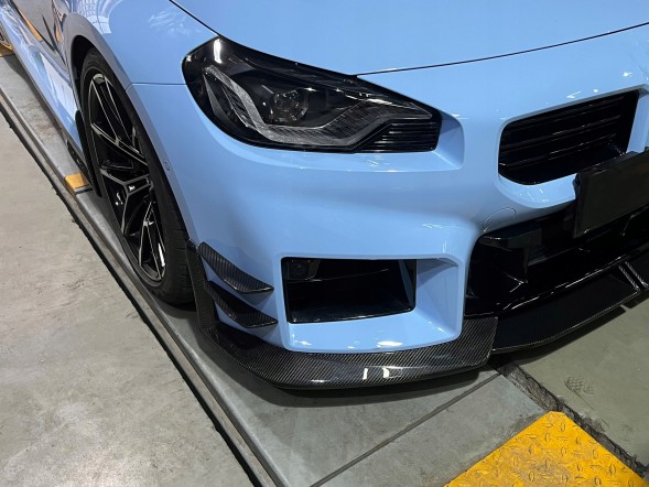 Китай 64068259 CANARDSY ЛЬОТКИ НАКЛАДКИ ПЛАНКИ ДЛЯ БАМПЕРА ПЕРЕДНІ MP BMW M2 G87 CARBON
