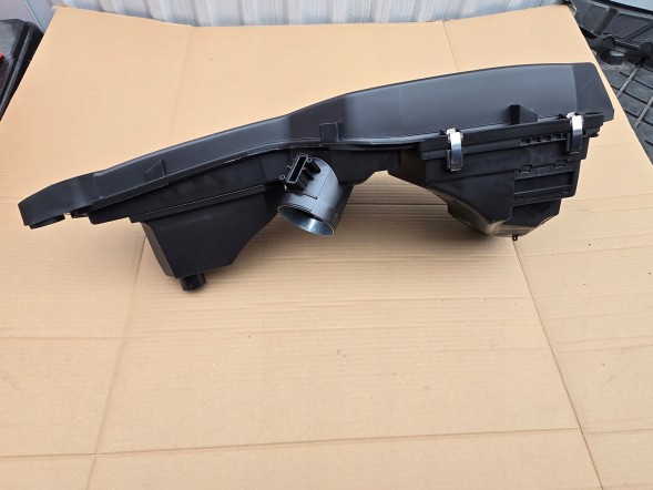 BMW OE 8578650 BMW F20 F21 F22 F30 F31 F34 F32 F33 F36 OBUDOWA FILTRA POWIETRZA Qua22.8.25 BMW F20 F22 F30 F31 F34 F32 F33 F36 КОРПУС ПОВІТРЯНОГО ФІЛЬТРА ОРГІНАЛ