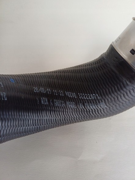Volvo OE 32222071 Шнур трубка шланг інтеркулера volvo s60 s90 v60 v90 xc60