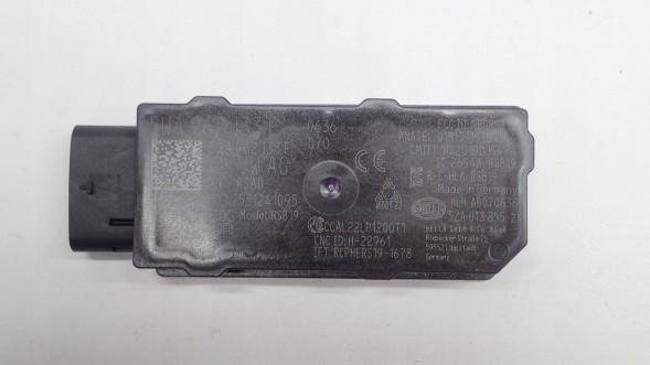 Volkswagen OE 5WA962133F WZMACNIACZ 4 KABLE ПІДСИЛЮВАЧ ГРУПА VW 5WA962133F + КОМПЛЕКТ 4F0973706